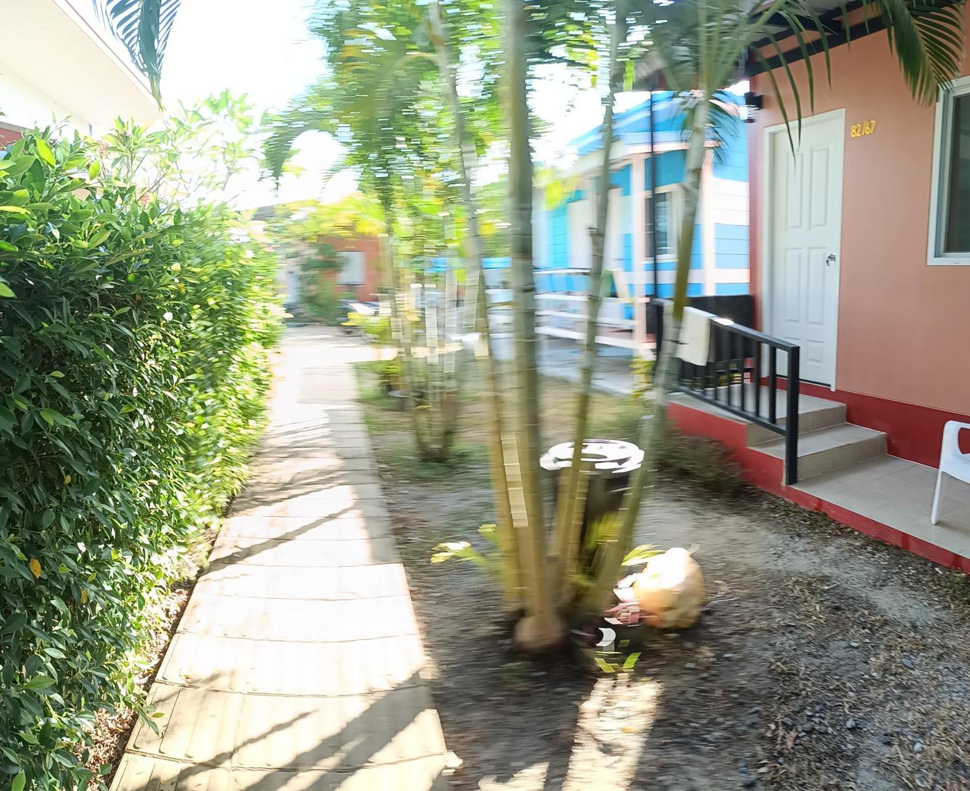 Hotel Chill Land House à Bang Tao Beach  Extérieur photo